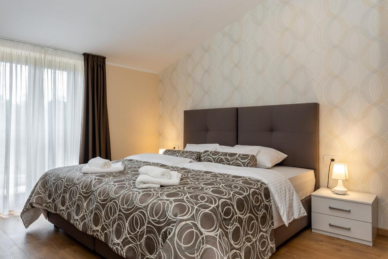 Hotel Tomazici Santalezi Eksteriør billede