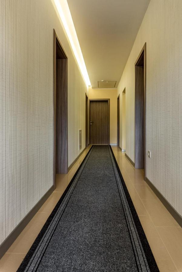 Hotel Tomazici Santalezi Eksteriør billede
